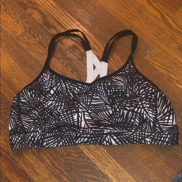 Criss-cross back sports bra - Picture 1 of 2